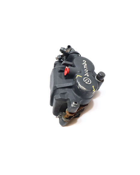 BMW F700GS, bromsok höger fram