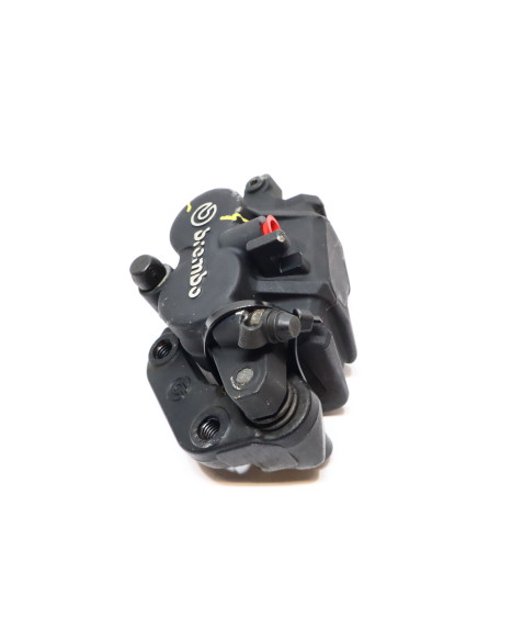 BMW F700GS, bromsok höger fram