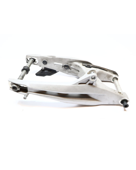 Aprilia Dorsoduro 750, sving