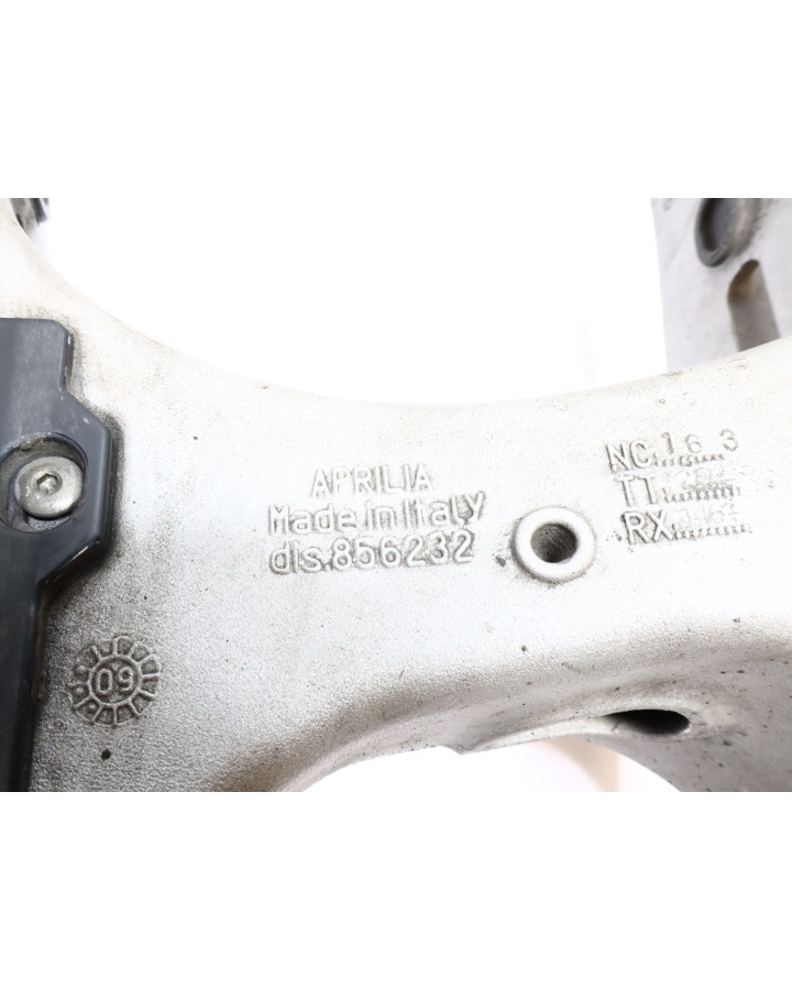 Aprilia Dorsoduro 750, sving