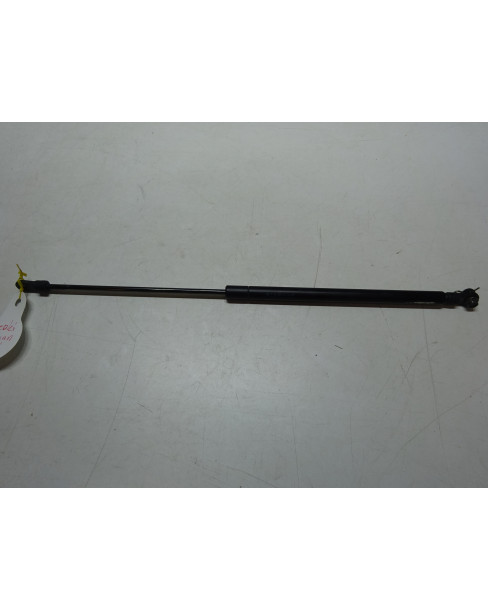 Suzuki AN400 Burgman, gasdämpare