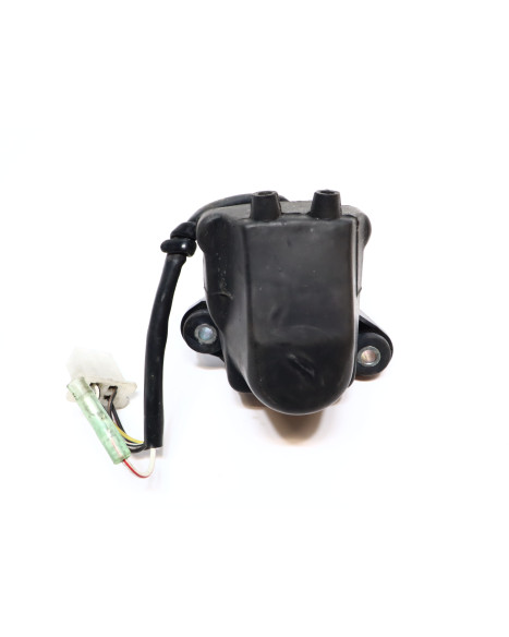 Derbi GPR 125, avgasservo