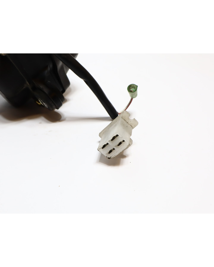 Derbi GPR 125, avgasservo