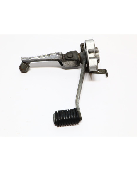 Yamaha FZR 600, fotpinne höger komplett