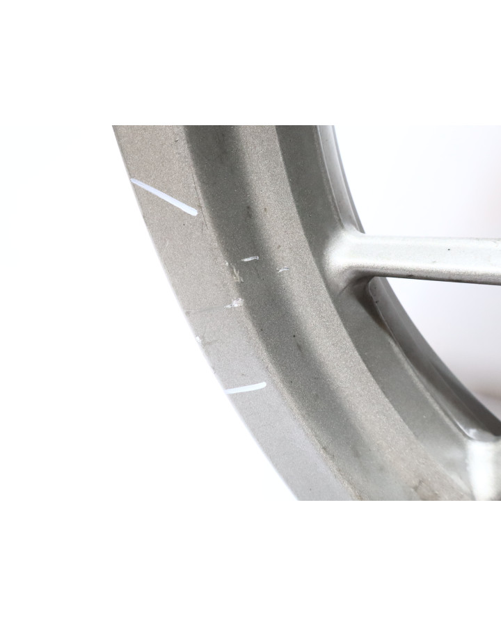 BMW F700GS, bakfälg