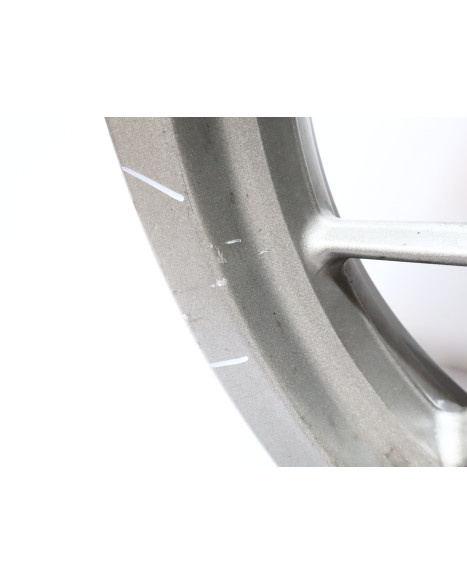 BMW F700GS, bakfälg