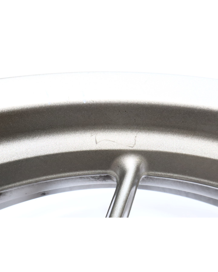 BMW F700GS, bakfälg