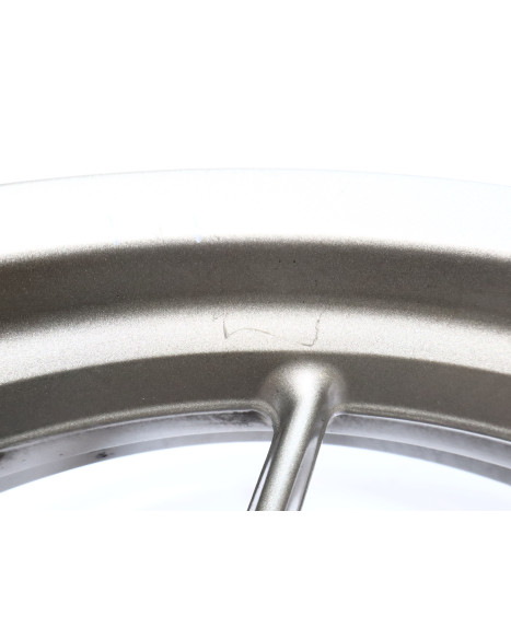 BMW F700GS, bakfälg