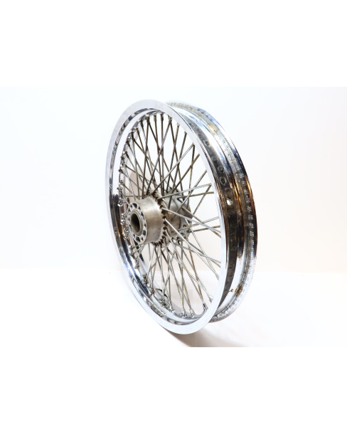 Suzuki VS 1400 Intruder, framfälg 2