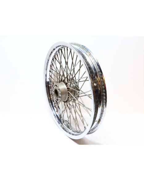 Suzuki VS 1400 Intruder, framfälg