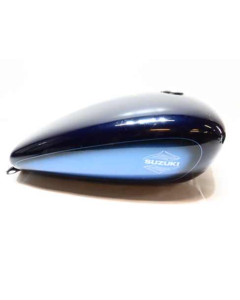 Suzuki VS 1400 Intruder, bränsletank