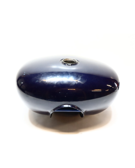 Suzuki VS 1400 Intruder, bränsletank