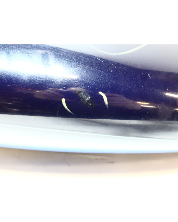 Suzuki VS 1400 Intruder, bränsletank