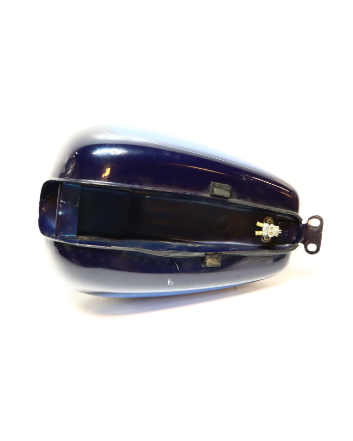 Suzuki VS 1400 Intruder, bränsletank