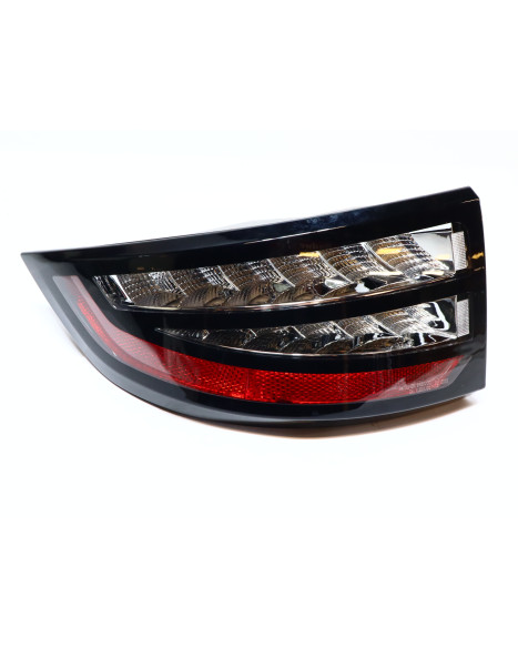 Aixam S10, baklykta vänster