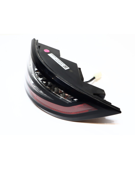 Aixam S10, baklykta höger