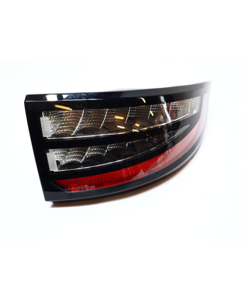 Aixam S10, baklykta höger 2