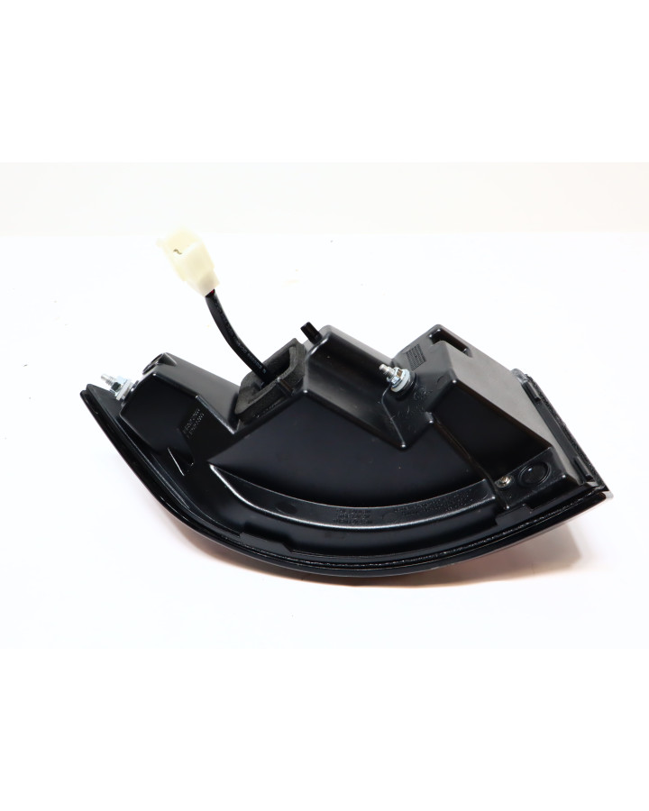 Aixam S10, baklykta höger