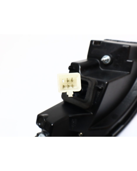 Aixam S10, baklykta höger