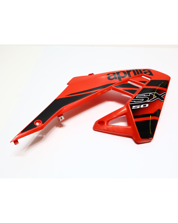 Aprilia SX50, kylarvinge höger
