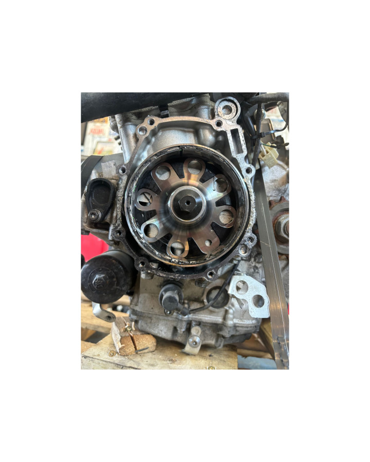 Yamaha YZF-R1S, motor (repobjekt)