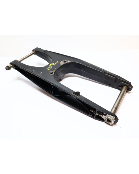 KTM 690 Duke R, sving