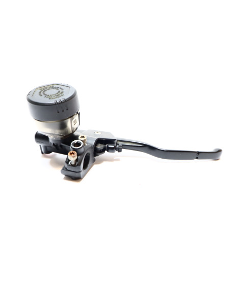 BMW F700GS, bromscylinder fram