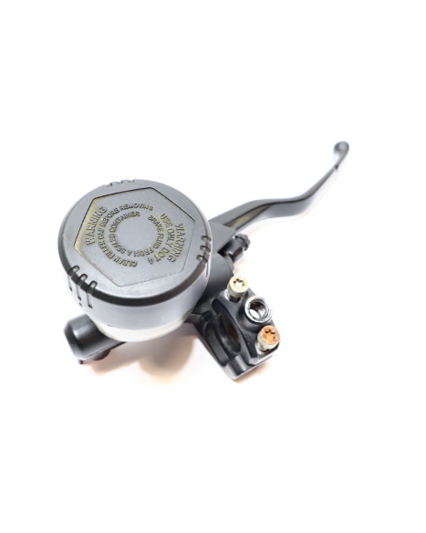 BMW F700GS, bromscylinder fram