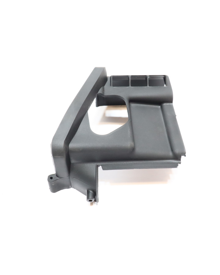 Piaggio, främre kylarkåpa