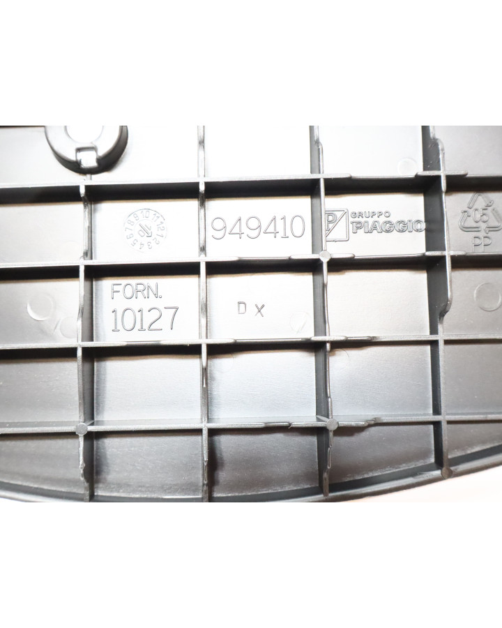 Gilera Runner, fotplatta höger