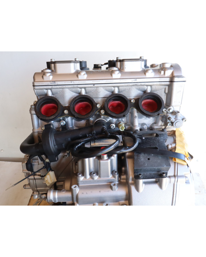 Yamaha YZF-R1S, motor (repobjekt)