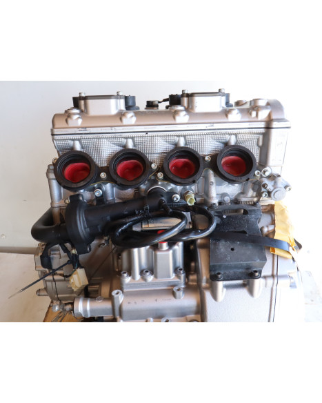 Yamaha YZF-R1S, motor (repobjekt)