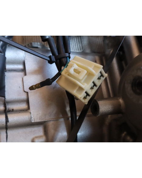 Yamaha YZF-R1S, motor (repobjekt)