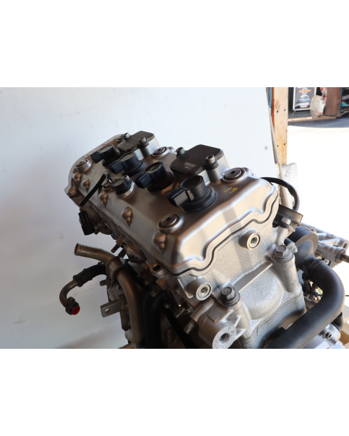 Yamaha YZF-R1S, motor (repobjekt)