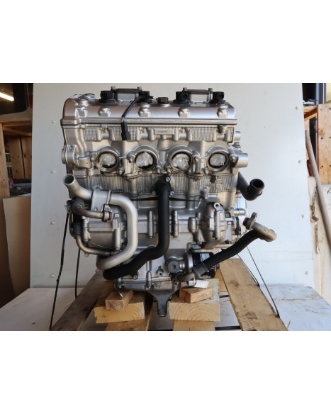 Yamaha YZF-R1S, motor (repobjekt)