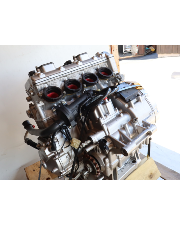 Yamaha YZF-R1S, motor (repobjekt)