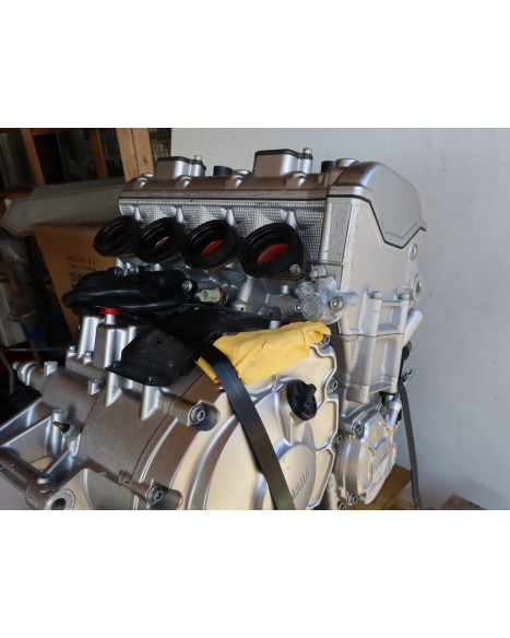 Yamaha YZF-R1S, motor (repobjekt)