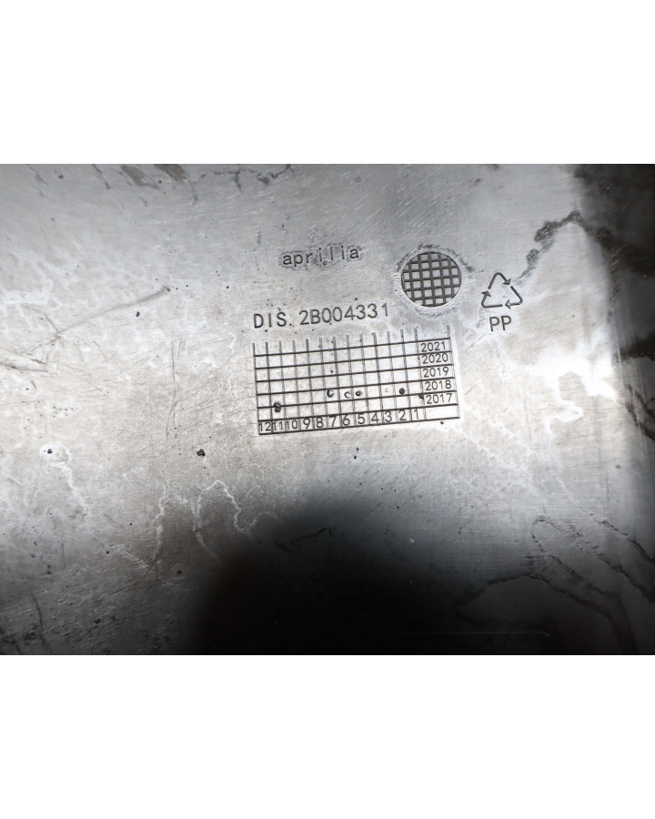 Derbi Senda, bakskärm