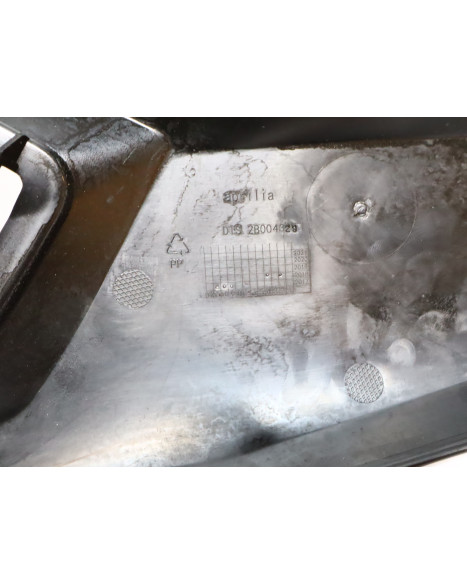 Derbi Senda, bakre sidokåpa höger