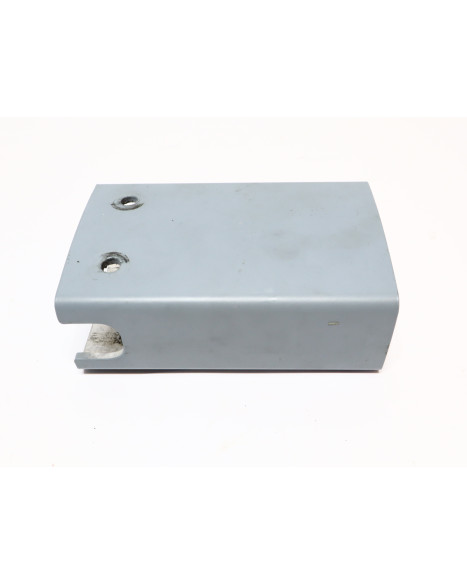 Cake Ösa, främre fäste