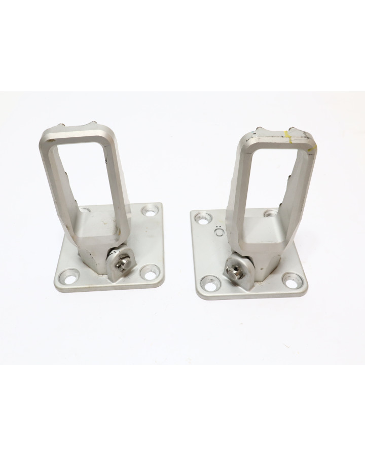 Cake Ösa, passagerarfotpinne komplett (par)