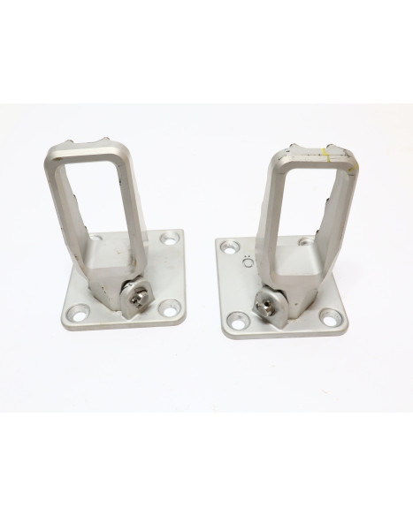 Cake Ösa, passagerarfotpinne komplett (par)