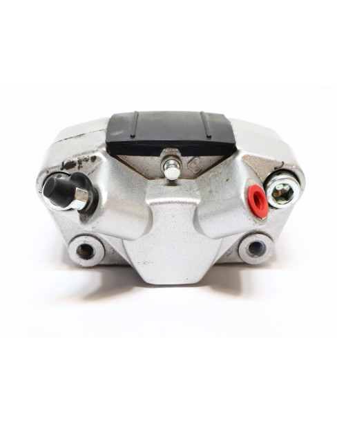 Drax Storm, bromsok bak