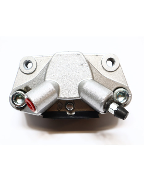 Drax Storm, bromsok bak