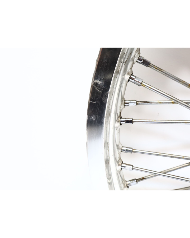 Suzuki VS 800 Intruder, framfälg