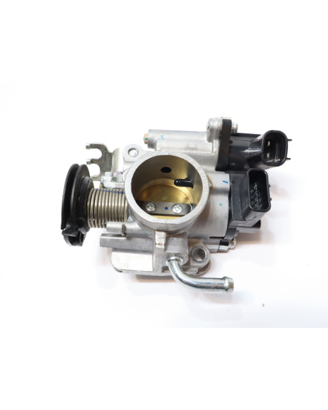 Yamaha YZF-R125, gasspjäll/insprut