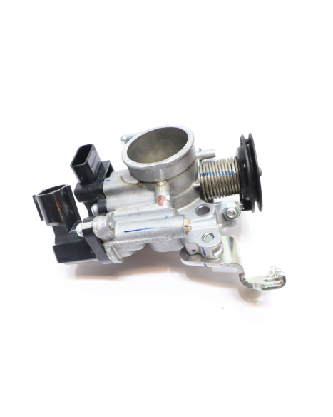 Yamaha YZF-R125, gasspjäll/insprut