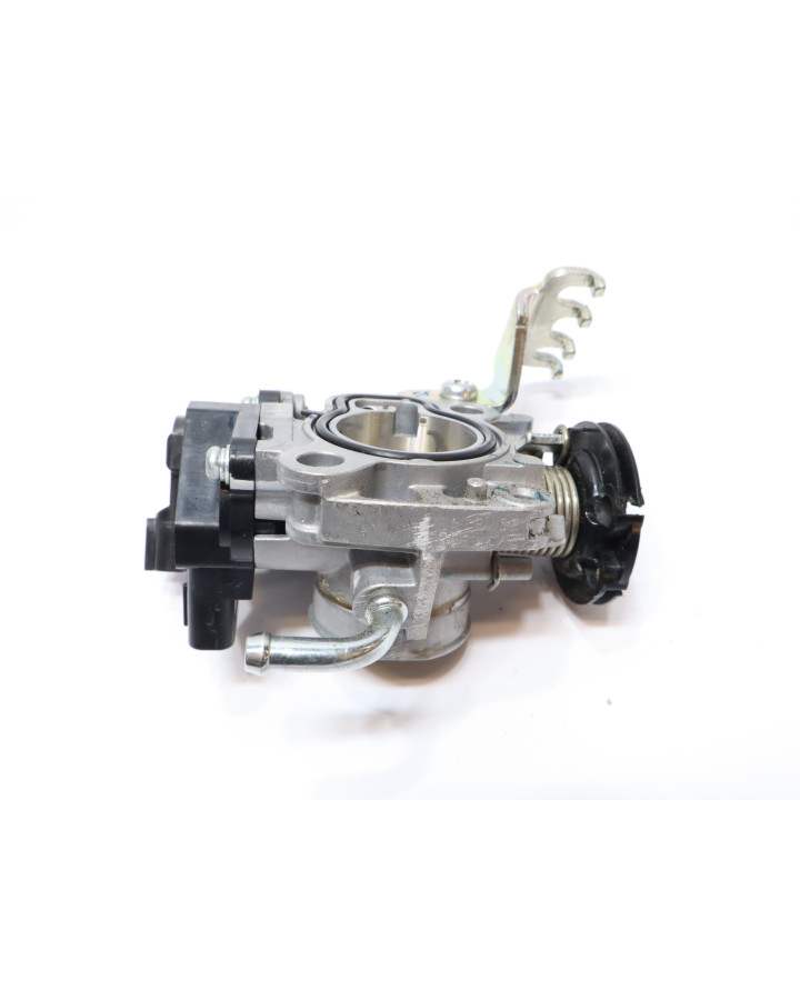 Yamaha YZF-R125, gasspjäll/insprut