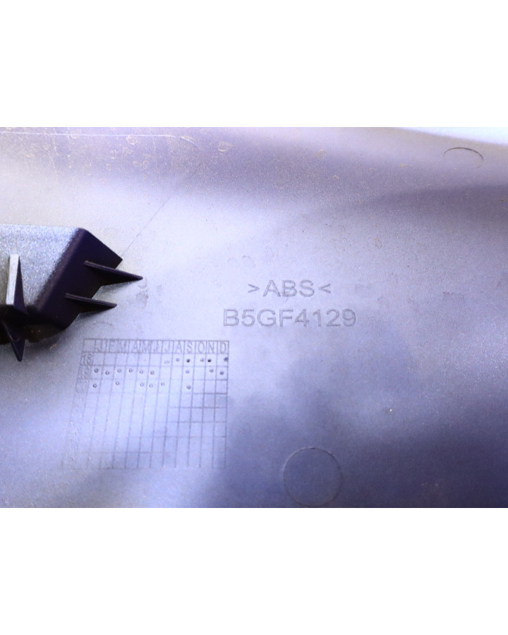 Yamaha YZF-R125, tankkåpa vänster