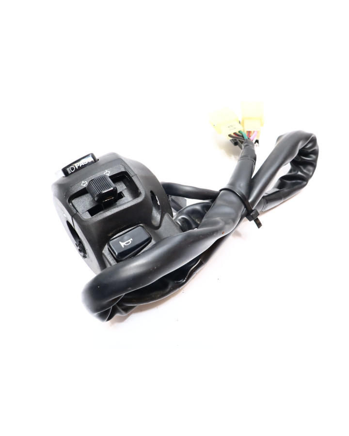 Yamaha YZF-R125, omkopplare vänster